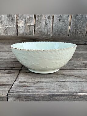 Whitehall Vintage The Crown Classics 5” Ivory Berry Bowl Gold Edge